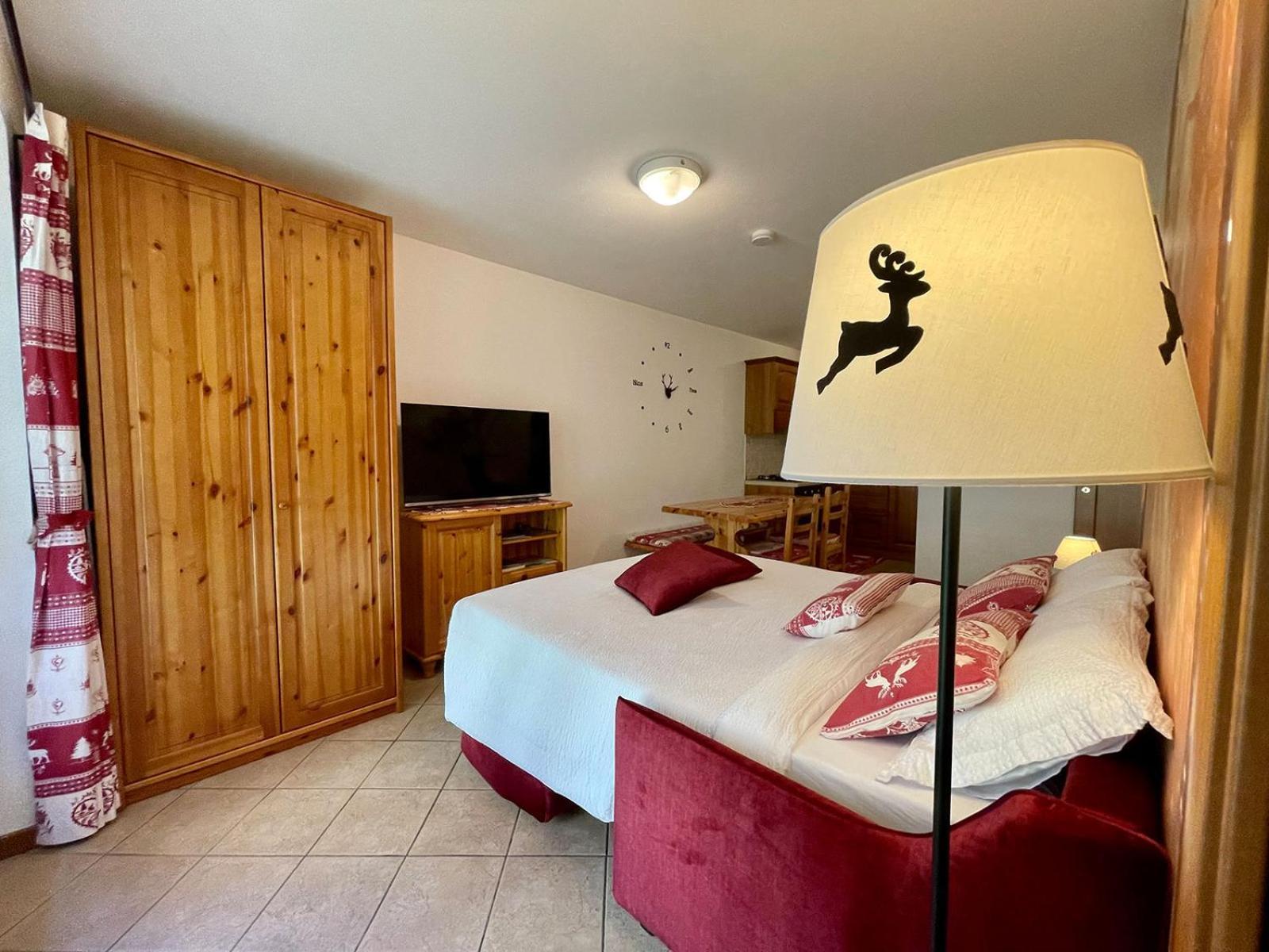 Il Cervo Mountain Apartment Campodolcino Exteriör bild